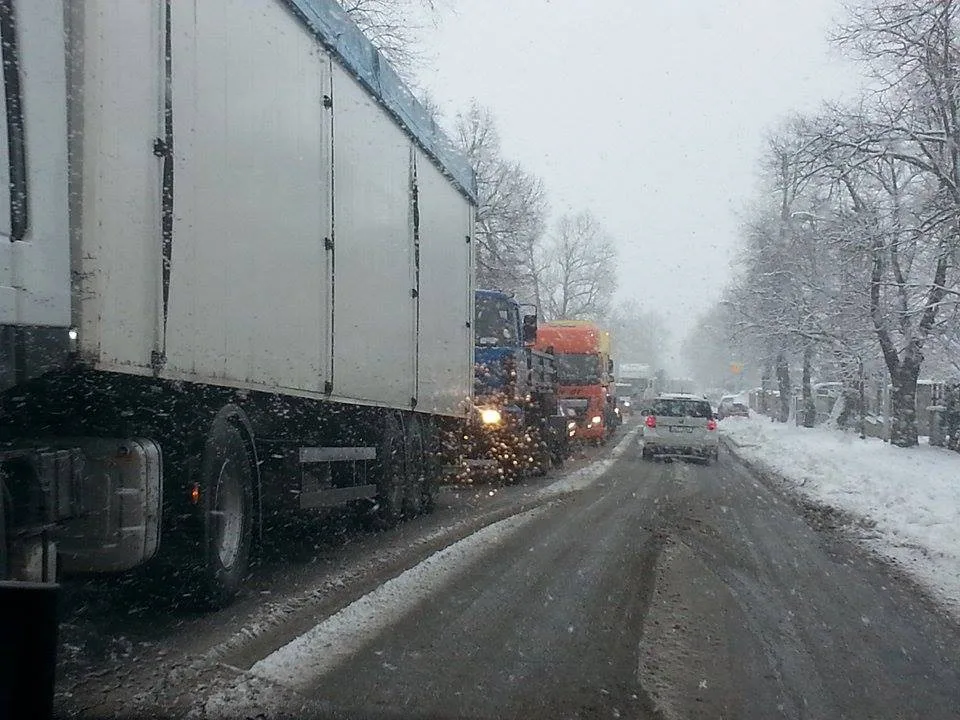 U Boršova uzavřela silnici hromadná nehoda.