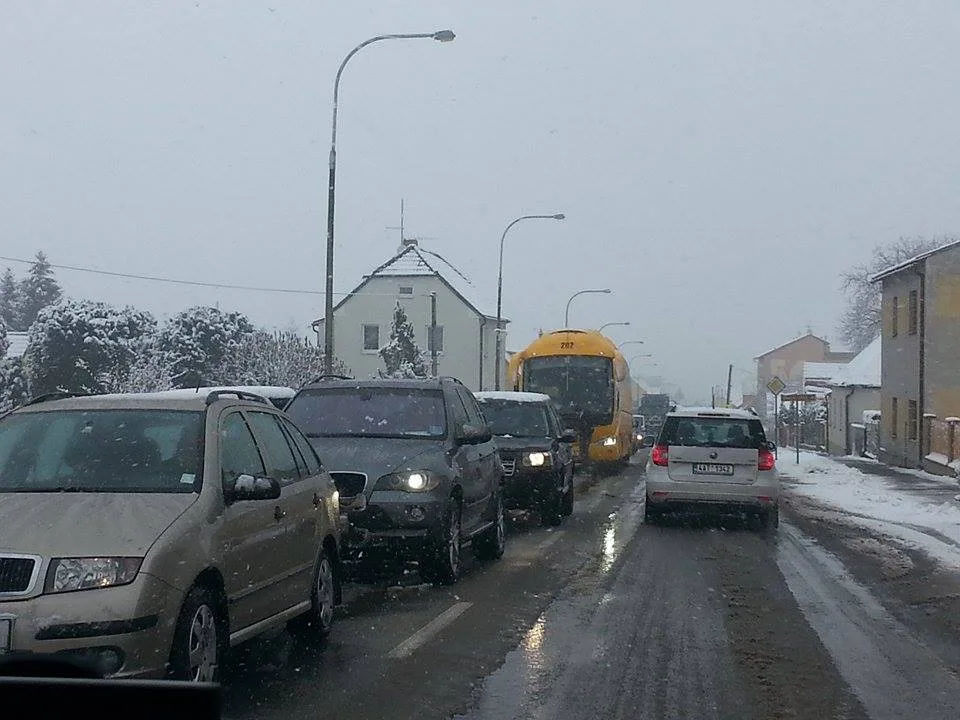 U Boršova uzavřela silnici hromadná nehoda.