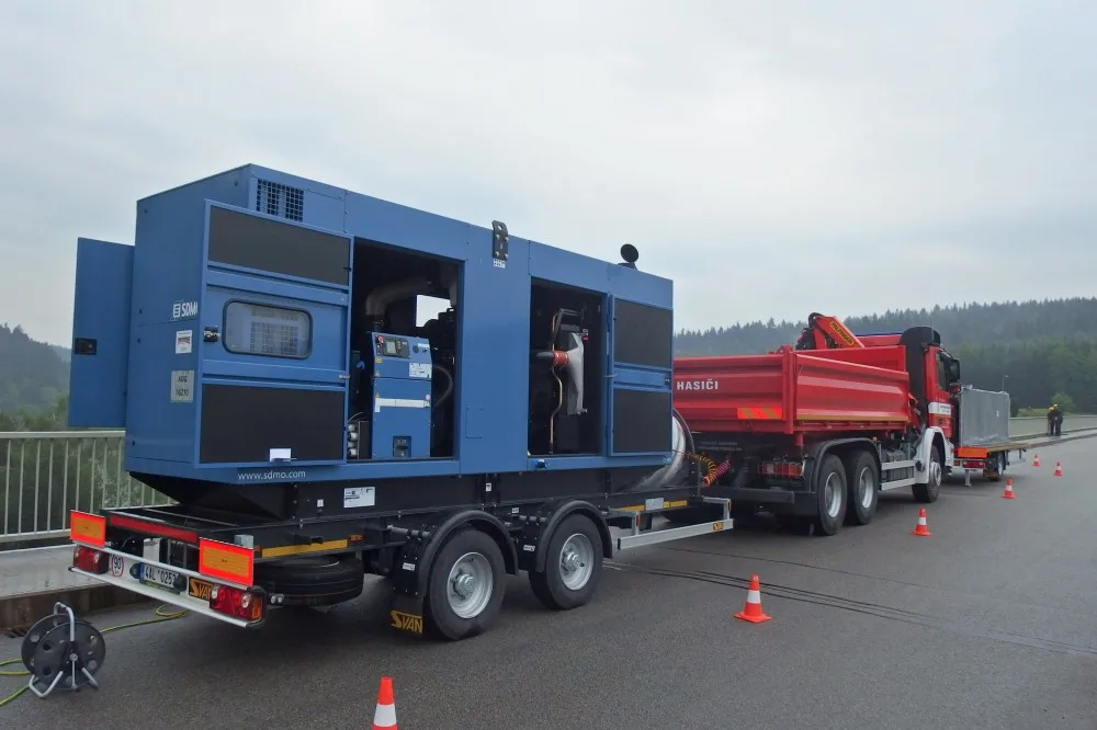 Mobilní dieselgenerátor by kryl vlastní spotřebu Hněvkovic, zatím by vodní elektrárna vyráběla proud pro Temelín