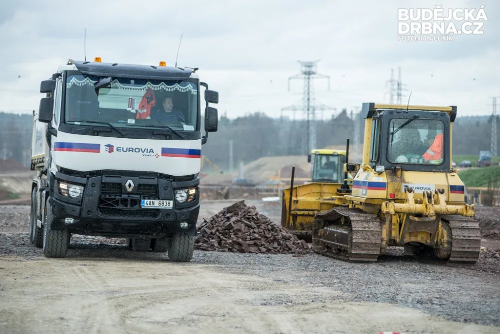 Výstavba úseku Borek - Úsilné