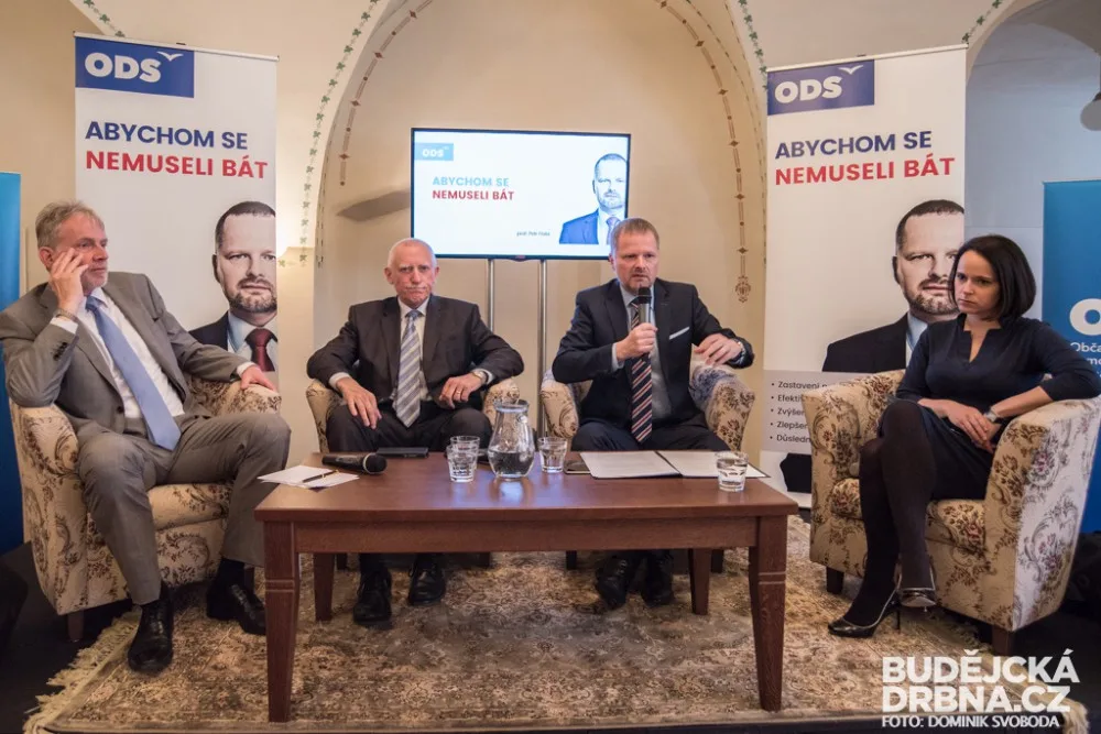 Zleva Tomáš Jirsa, Jan Zahradník, Petr Fiala