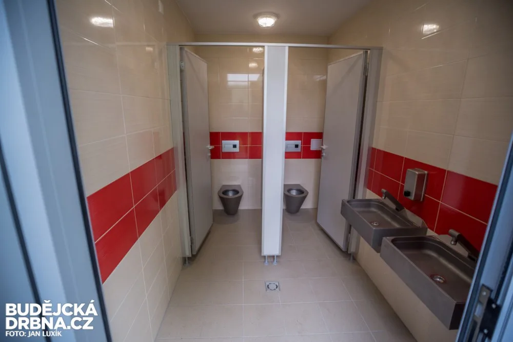 Veřejné toalety ve Stromovce