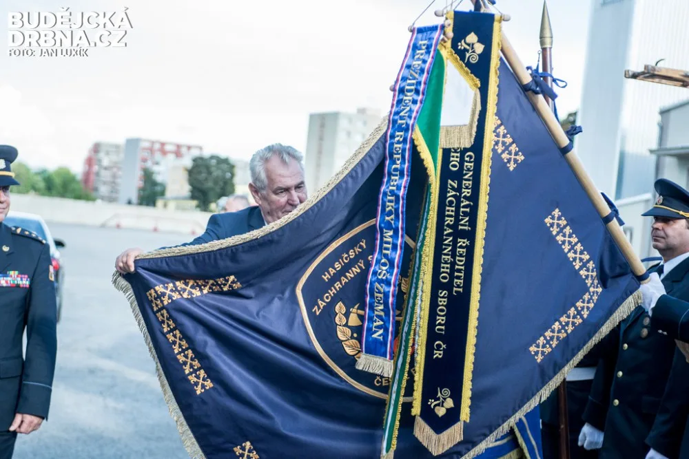 Miloš Zeman na návštěvě u budějckých hasičů