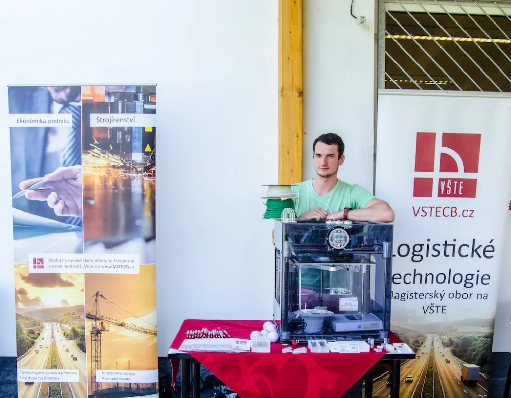 Své technické dovednosti ukazují studenti VŠTE i při školních kolech Studentské vědecké a odborné činnosti