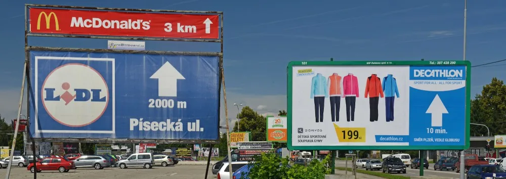 České Budějovice objektivem Milana Bindera a perem Martina Maršíka: Zavalí nás billboardy?