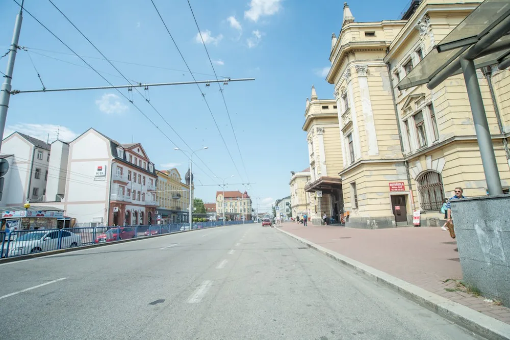 Parkování před nádražím