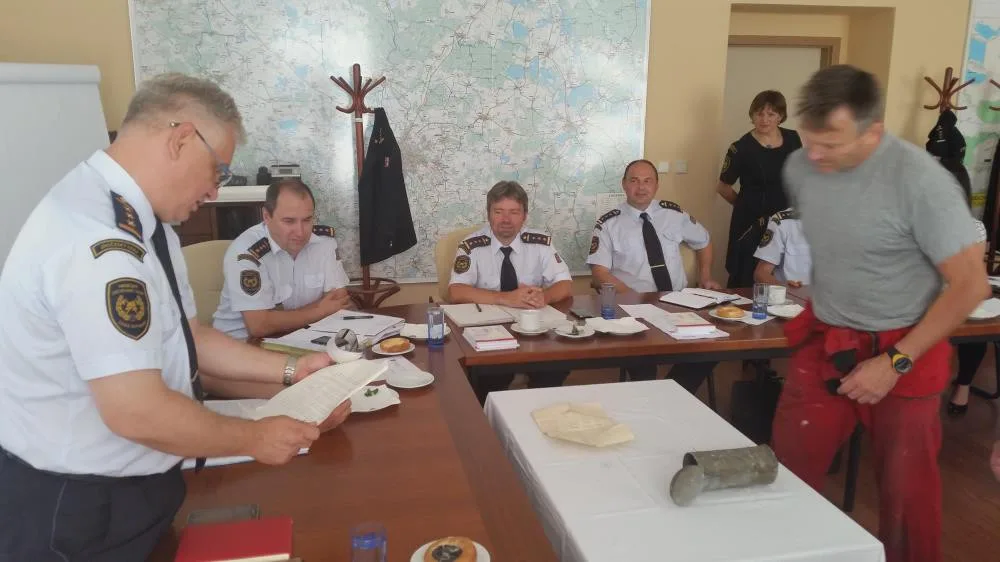 Vzkaz pro budoucí generace: Hasiči uložili cenné dokumenty do věžičky