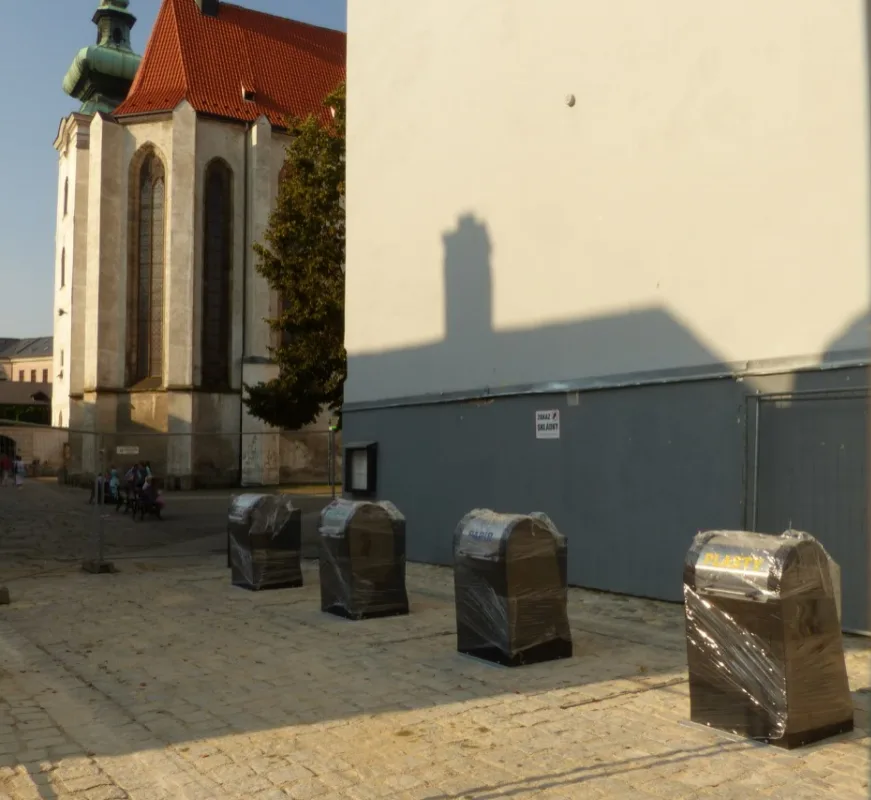 Podzemní kontejnery Piaristické náměstí