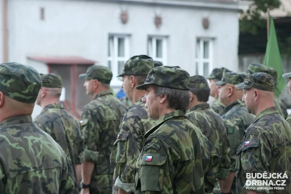 Odjezd pěší roty brihgádního generála Františka Vávry na cvičení Ample Strike 2016