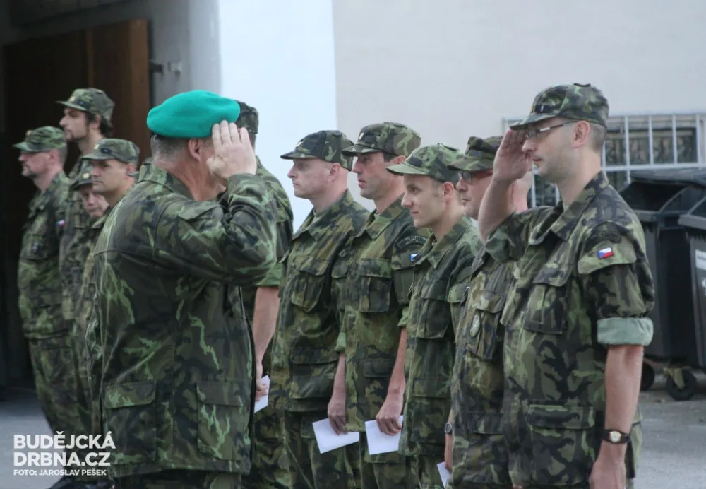 Odjezd pěší roty brihgádního generála Františka Vávry na cvičení Ample Strike 2016