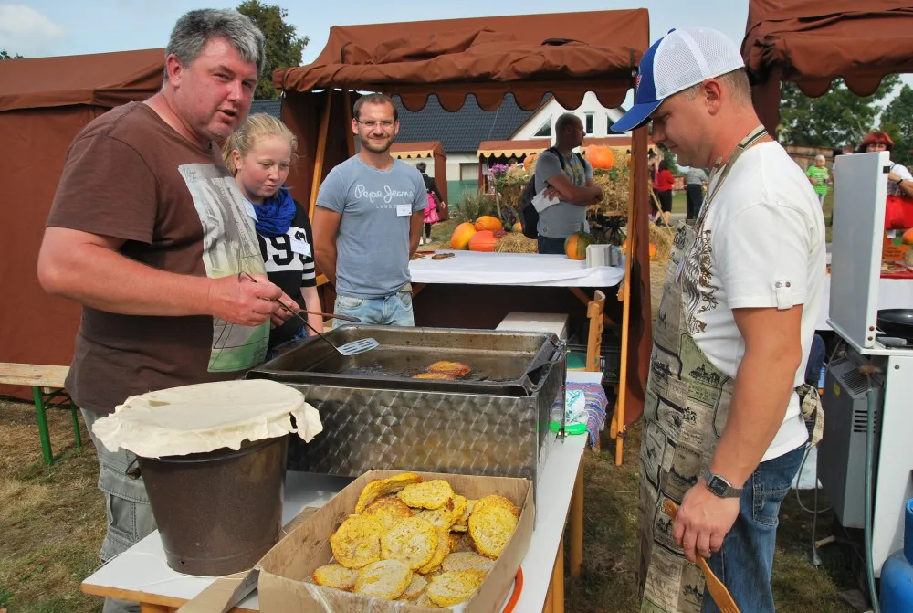 Bramboráčky přímo od výrobců, prý je to dřina