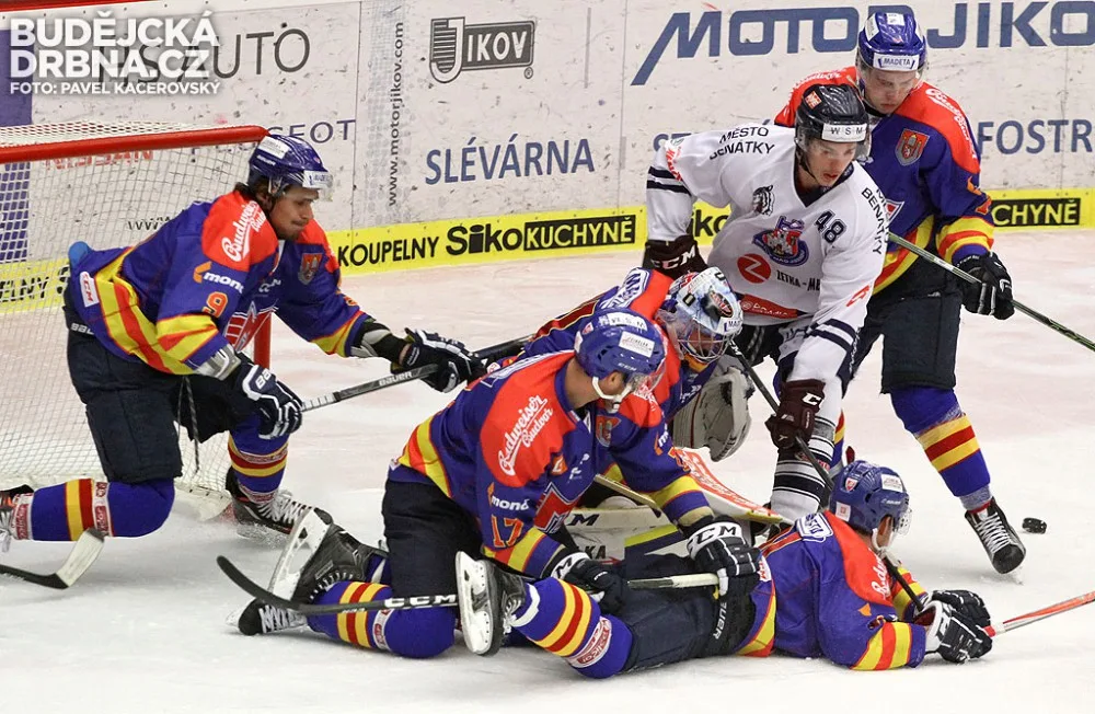 Benáteční v závěru utkání tlačili, branku ale vstřelit nedokázali