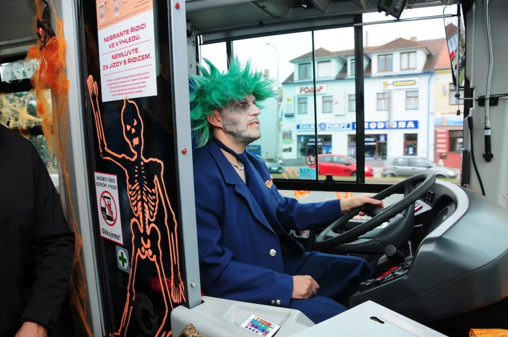 Strašidelný autobus