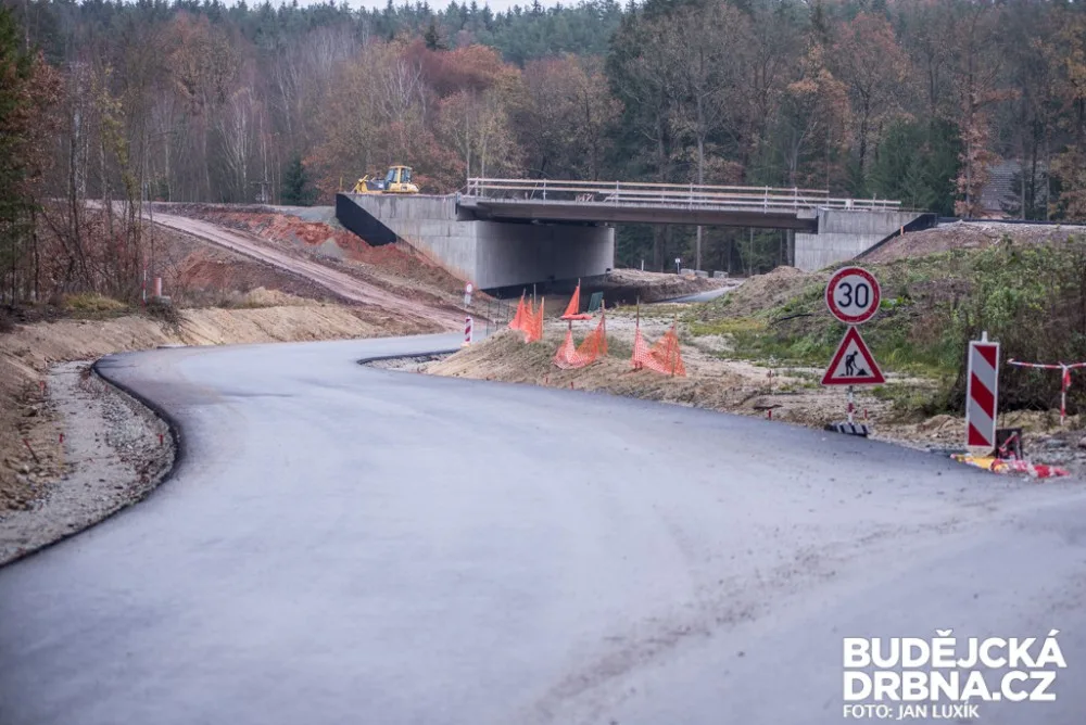 Stavba dálnice D3 v okolí Českých Budějovic