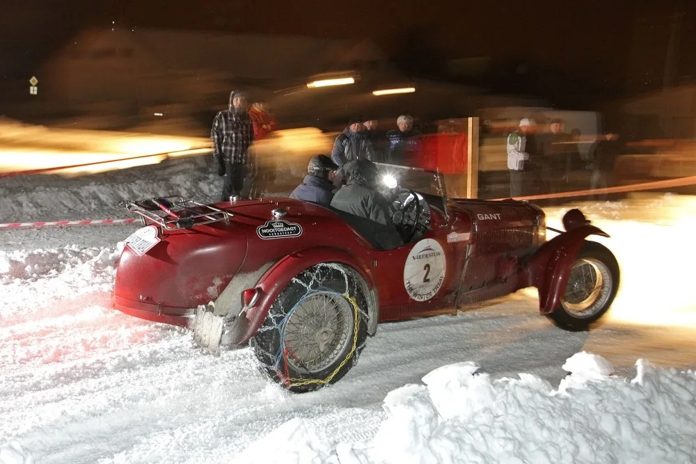The Winter Trial 2013 ve Svatém Janu nad Malší. Na snímku Alvis Speed 25...