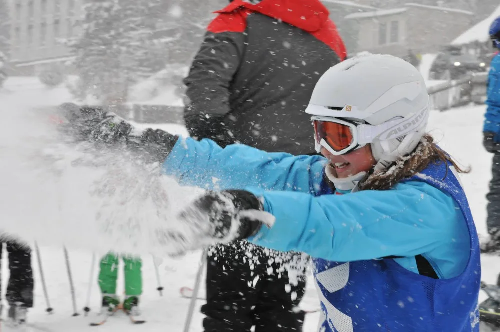 Dětská škola lyžování a snowboardingu pod vedením Jiřího Járy