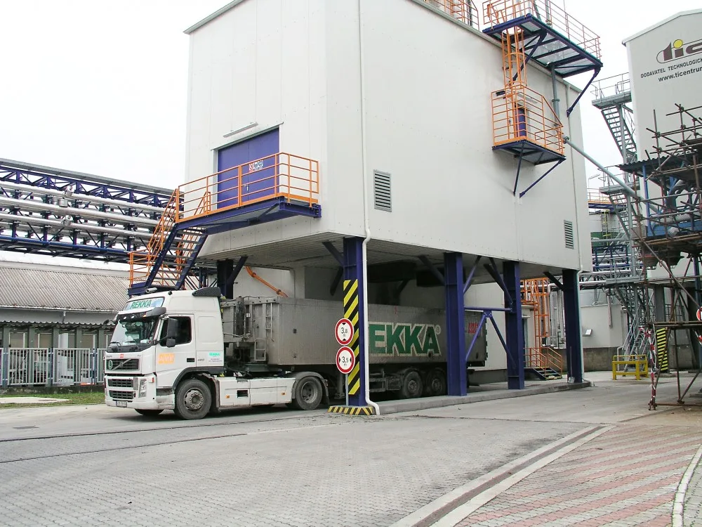 Teplárna - míchací centrum.