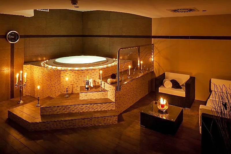 Chcete-li jaro přivítat svěží a odpočatí, pak zavítejte do wellness hotelu Štekl.