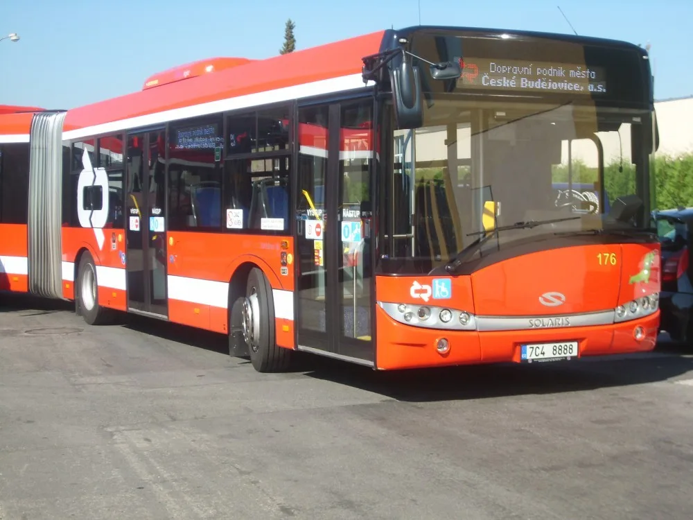 Dopravní podnik města České Budějovice přichystal připomínku Velikonoc.