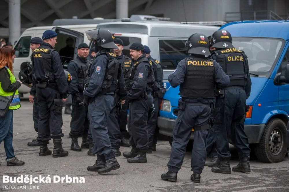 Hokejové hry v Českých Budějovicích bude provázet řada provázet bezpečnostních opatření.