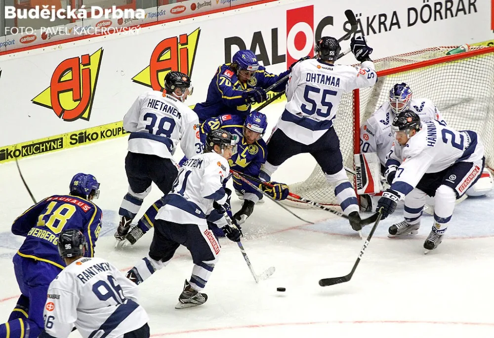 Lundqvist a Kempe se ve druhé třetině u finské branky neprosadili