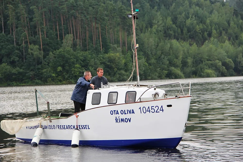 Monitoring na přehradě Římov na Českobudějovicku.