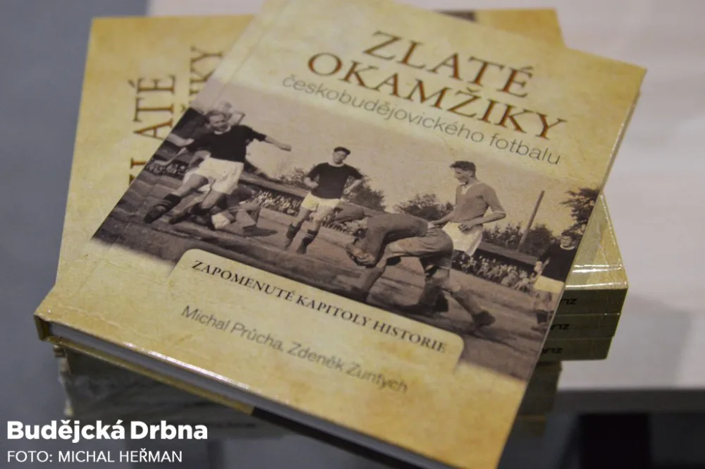 Kniha Zlaté okamžiky českobudějovického fotbalu