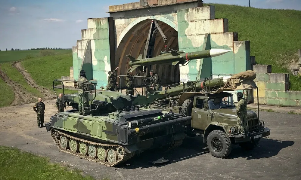 Komise hodnotila také činnost vojáků při nabíjení protiletadlového raketového komplexu 2K12 KUB.