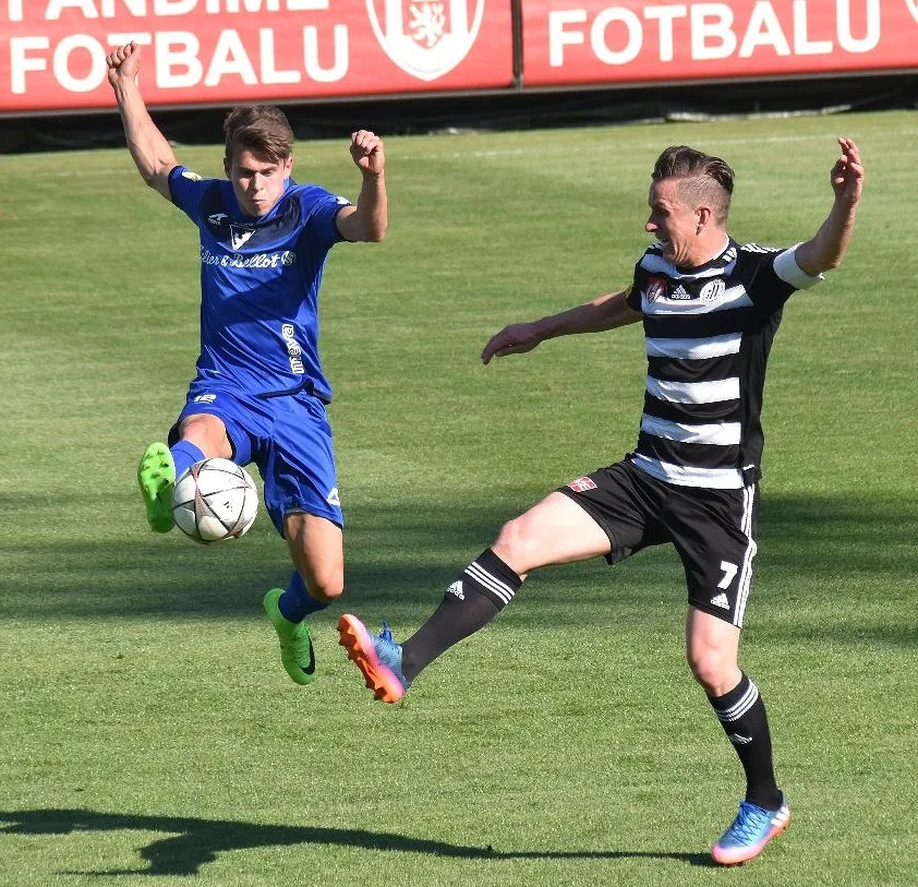 Filip Hašek - Petr Benát