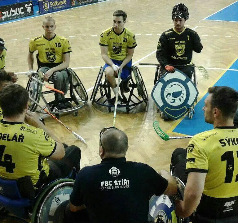 FBC Štíři České Budějovice - mistr České republiky v Česká pošta extraliga vozíčkářů ve florbale 2016/2017.