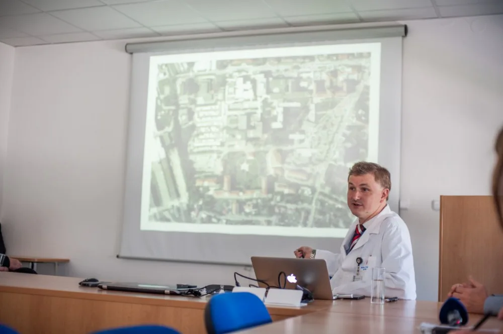 Stavbu oddělení urgentního příjmu, emergency, slavnostně zahájila včera, ve středu 31. května Nemocnice České Budějovice.