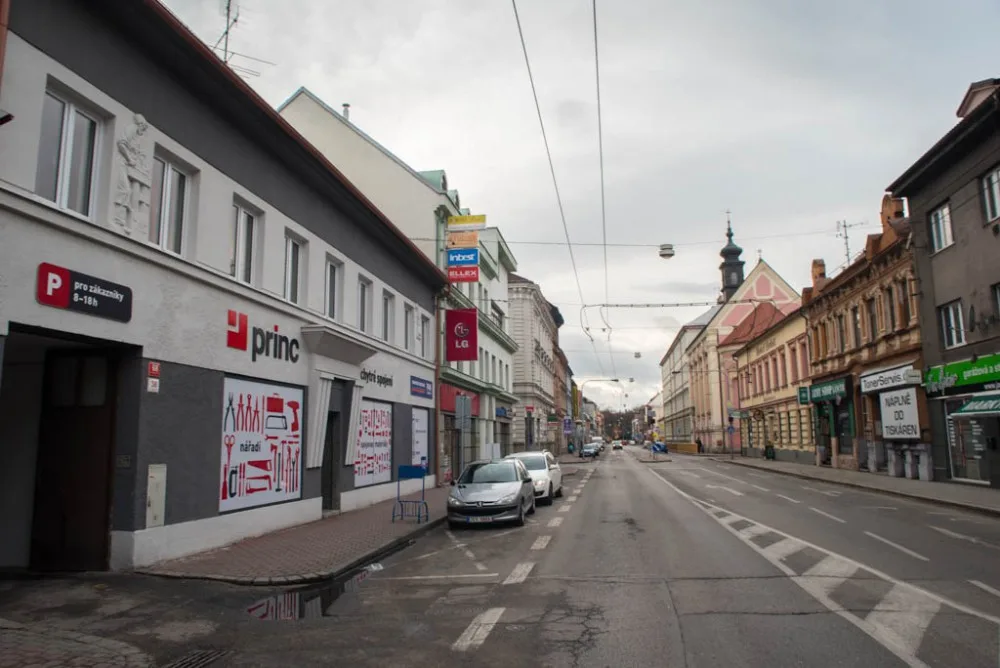 LED osvětlení je na Rudolfovské třídě