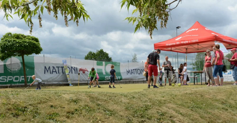 Ve sportovním areálu HoSport se konal 2. ročník benefice na podporu dětí s Downovým syndromem.