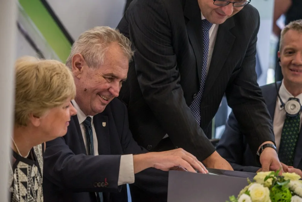Miloš Zeman v kaplické firmě Engel.