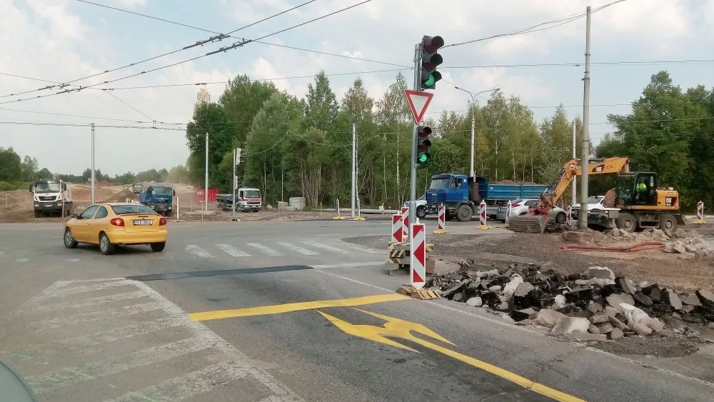 Se změnou v řazení jízdních pruhů a s úpravou světelné signalizace musí řidiči počítat na křižovatce ulic Husova a Strakonická v Českých Budějovicích.