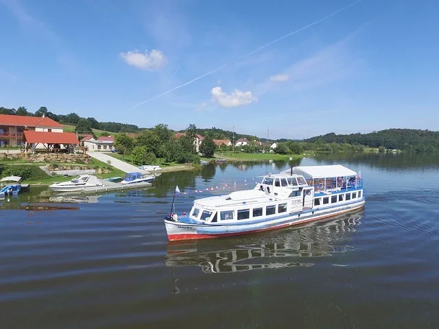 Vyhlídková loď Malše.