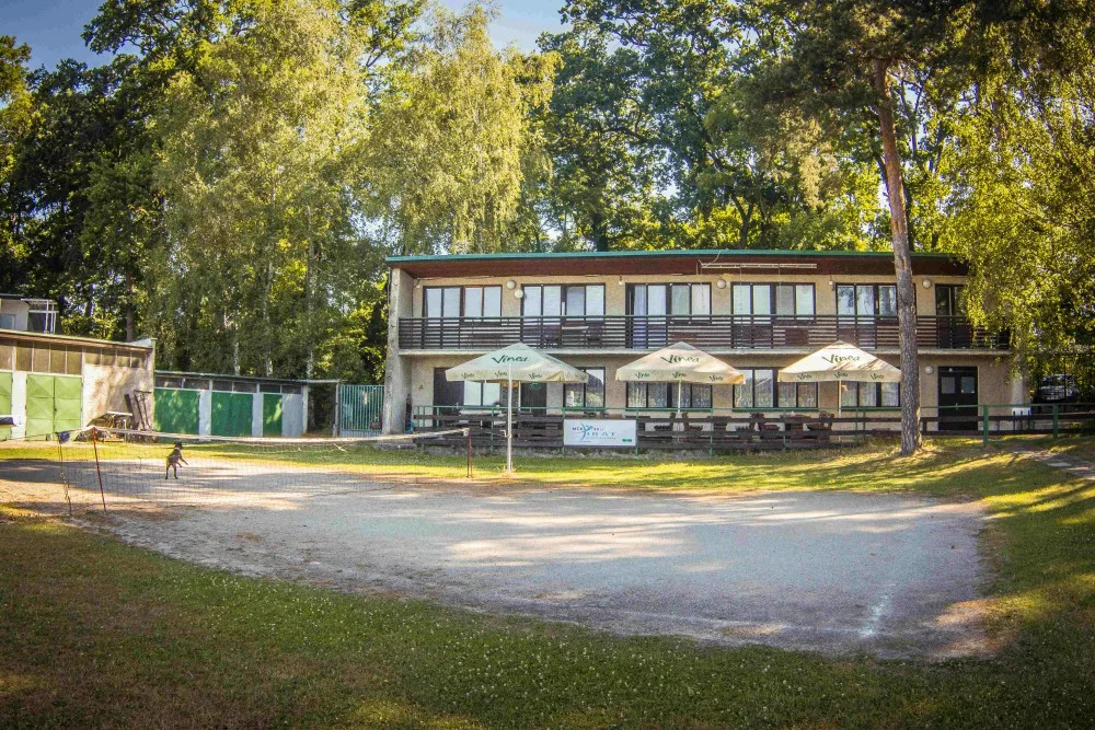 Yacht Club D.I.M. Bezdrev.