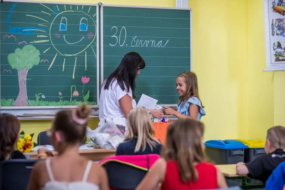 Předávání vysvědčení ve 3.C ZŠ Matice Školské v Českých Budějovicích.