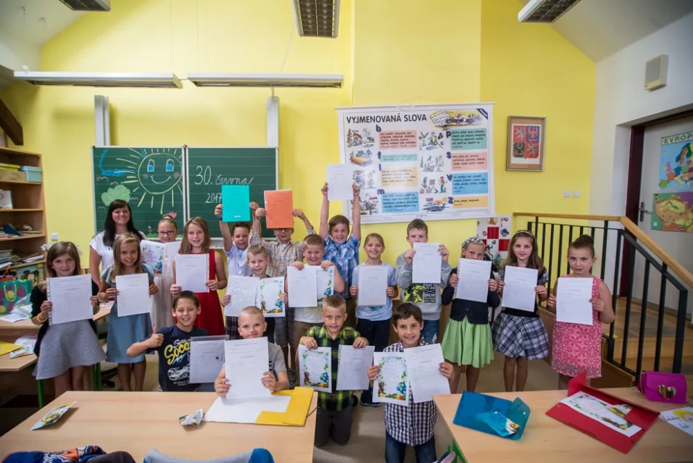 Předávání vysvědčení ve 3.C ZŠ Matice Školské v Českých Budějovicích.