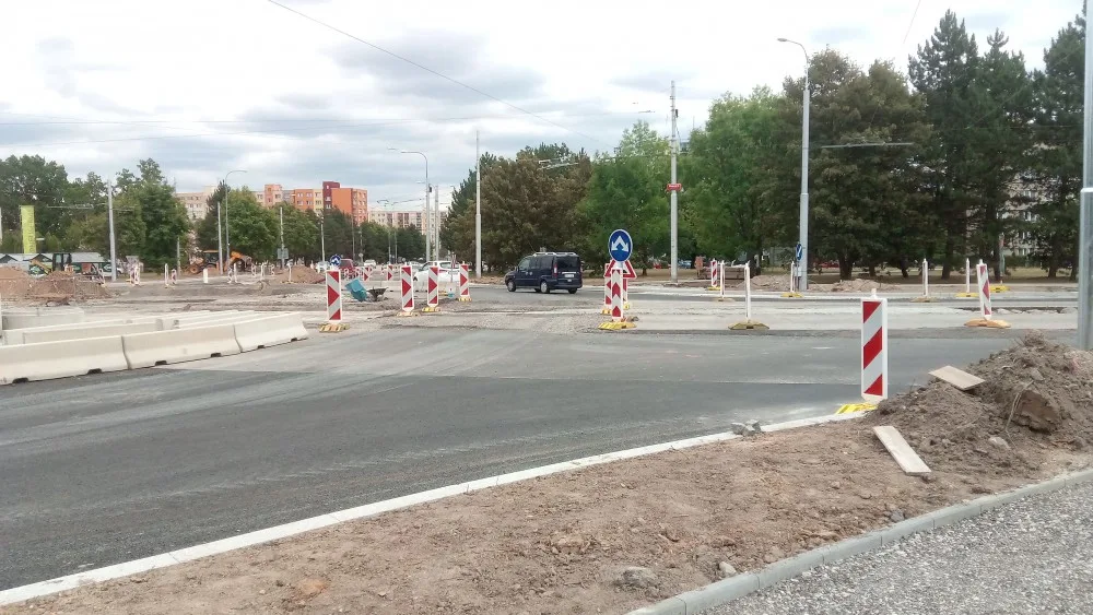 Křižovatka českobudějovických ulic Husova a Strakonická.