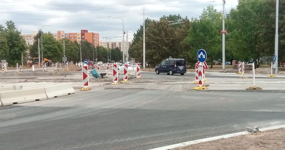 Křižovatka českobudějovických ulic Husova a Strakonická.