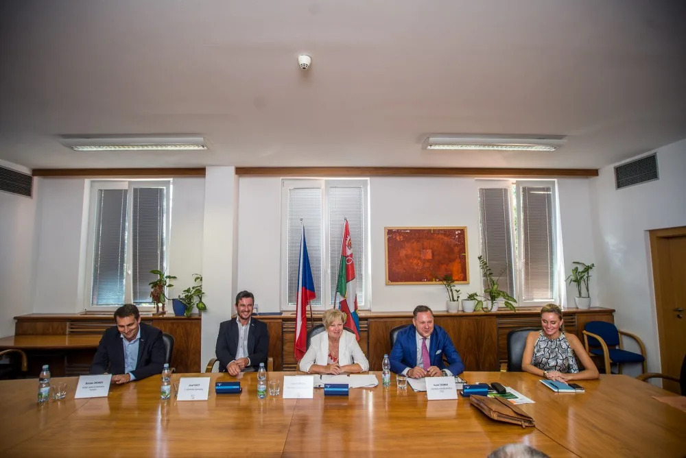 Podpis memoranda mezi společností ČEZ ESCO a Jihočeským krajem.