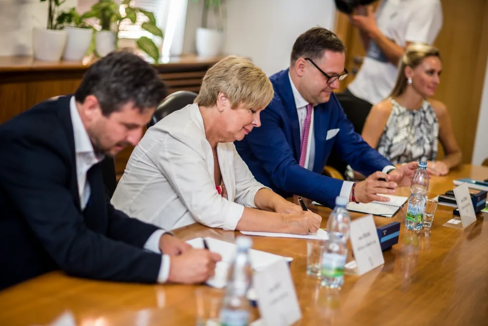 Podpis memoranda mezi společností ČEZ ESCO a Jihočeským krajem.
