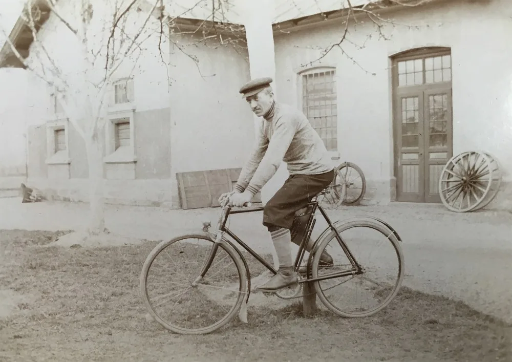 Vodárenský strojník Václav Woplatka zachycený Járou Cimrmanem