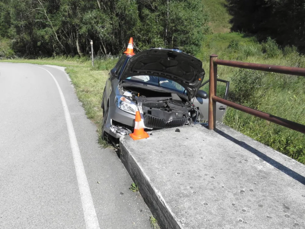Havarovaný vůz Škoda Fabia.