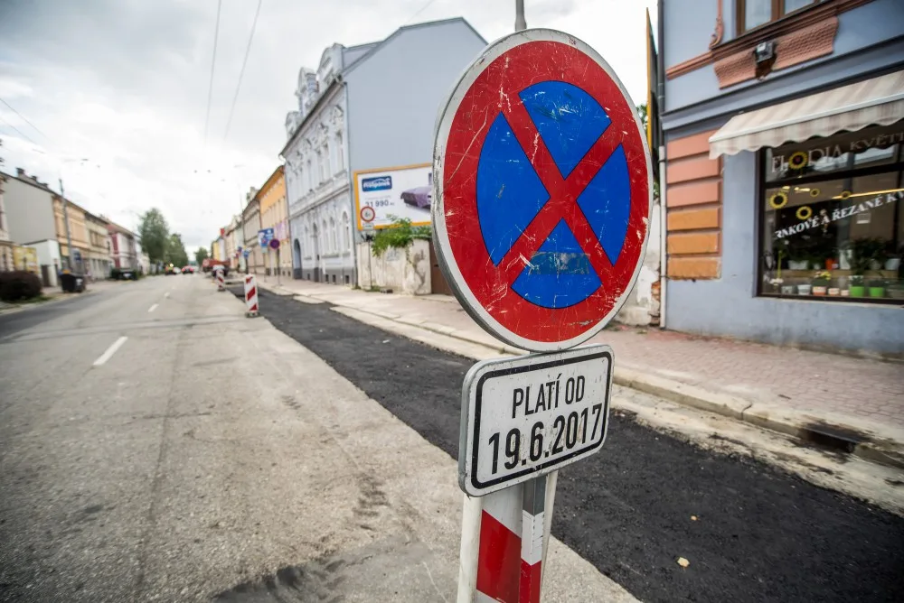 Oprava vodovodního řadu na Lidické třídě.