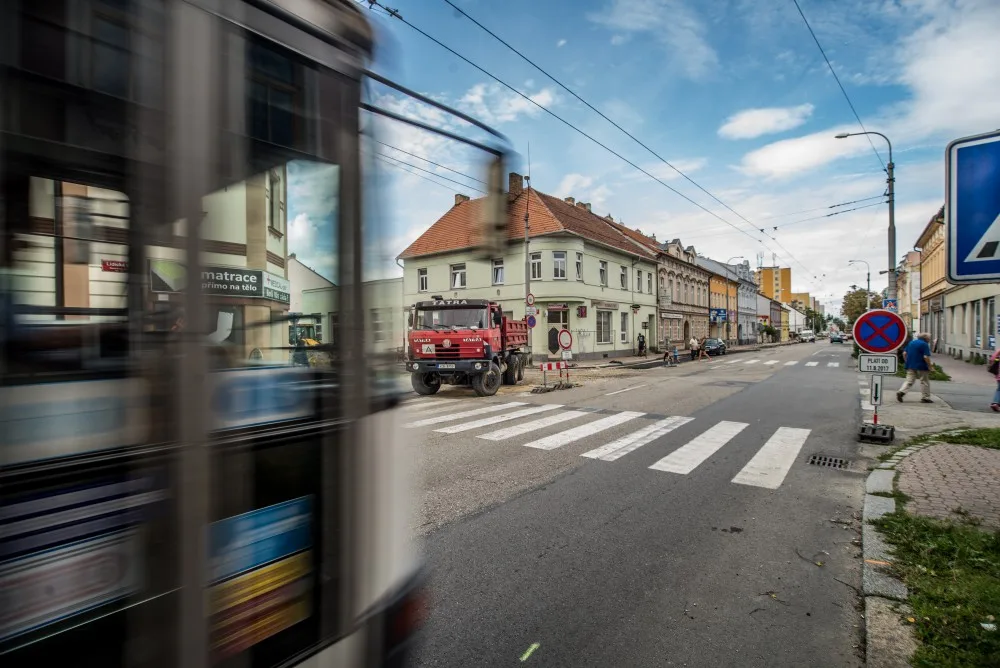 Oprava vodovodního řadu na Lidické třídě.