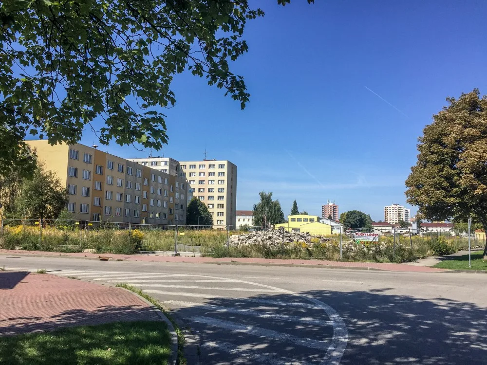 Budoucí plocha záchytného parkoviště Jírovcova.