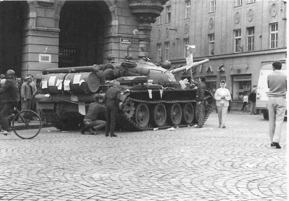 Tank na náměstí Přemysla Otakara II.