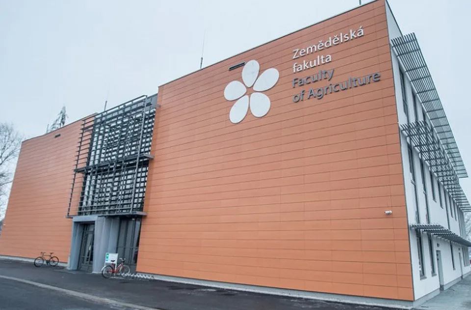 Zemědělská fakulta Jihočeské univerzity.